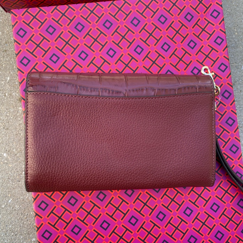 Coach - Picture 4 of 5